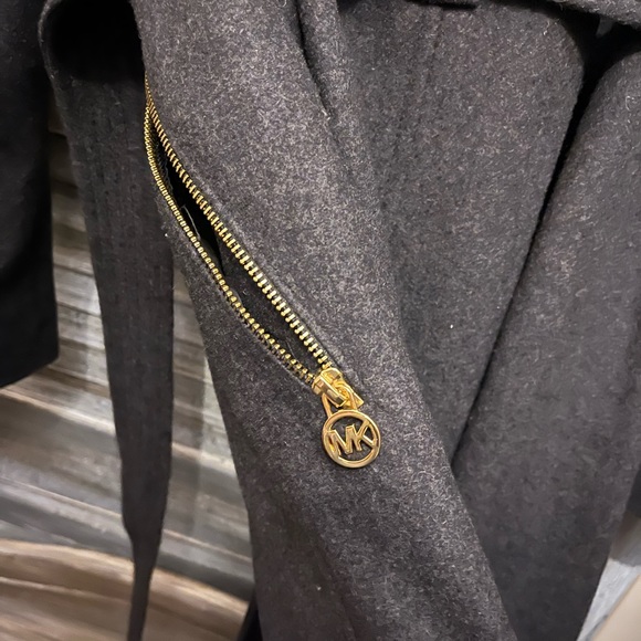 MICHAEL KORS New wool blended fitted coat. - Picture 11 of 11